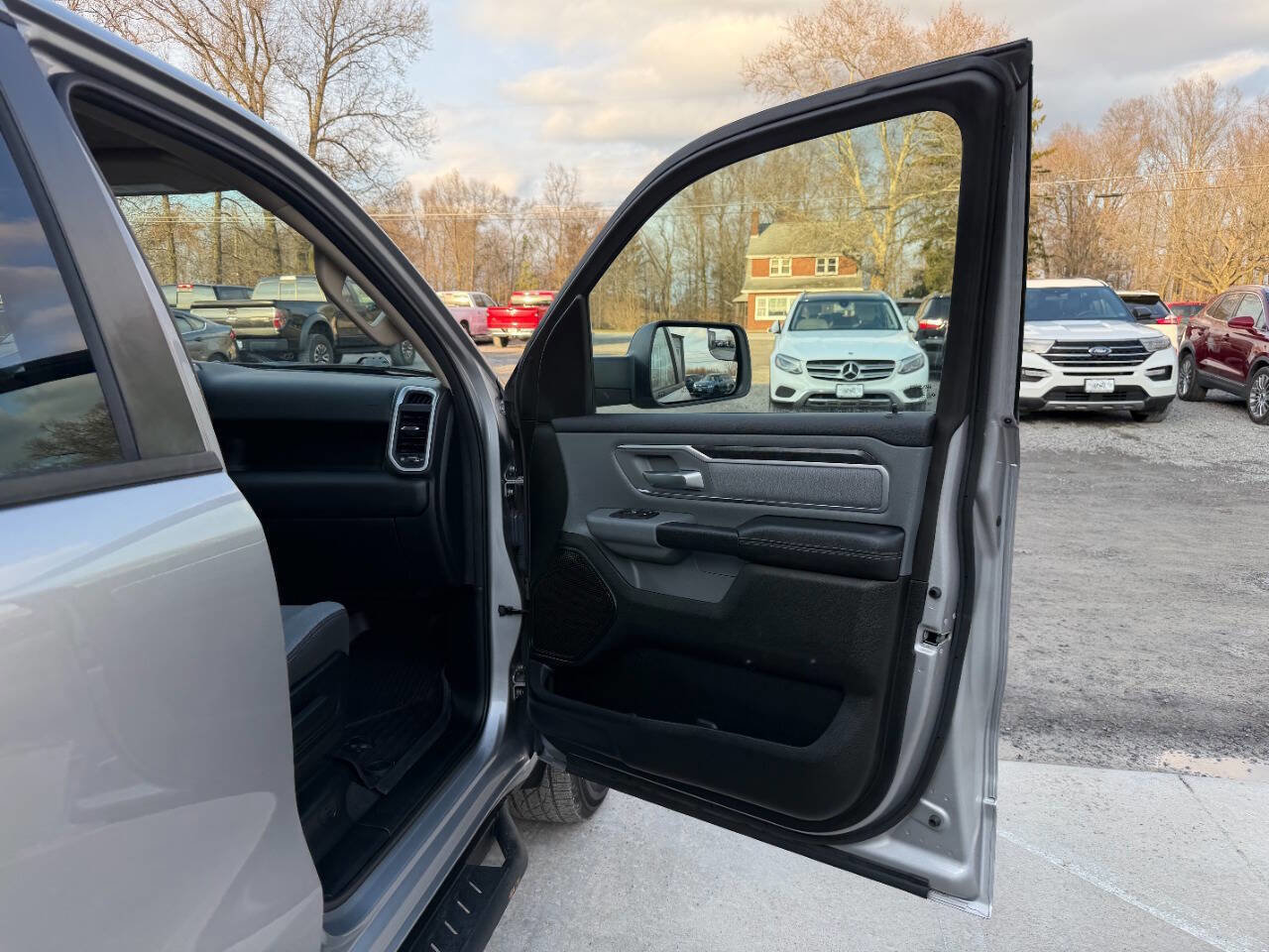 Used 2019 RAM 1500 Big Horn image 4