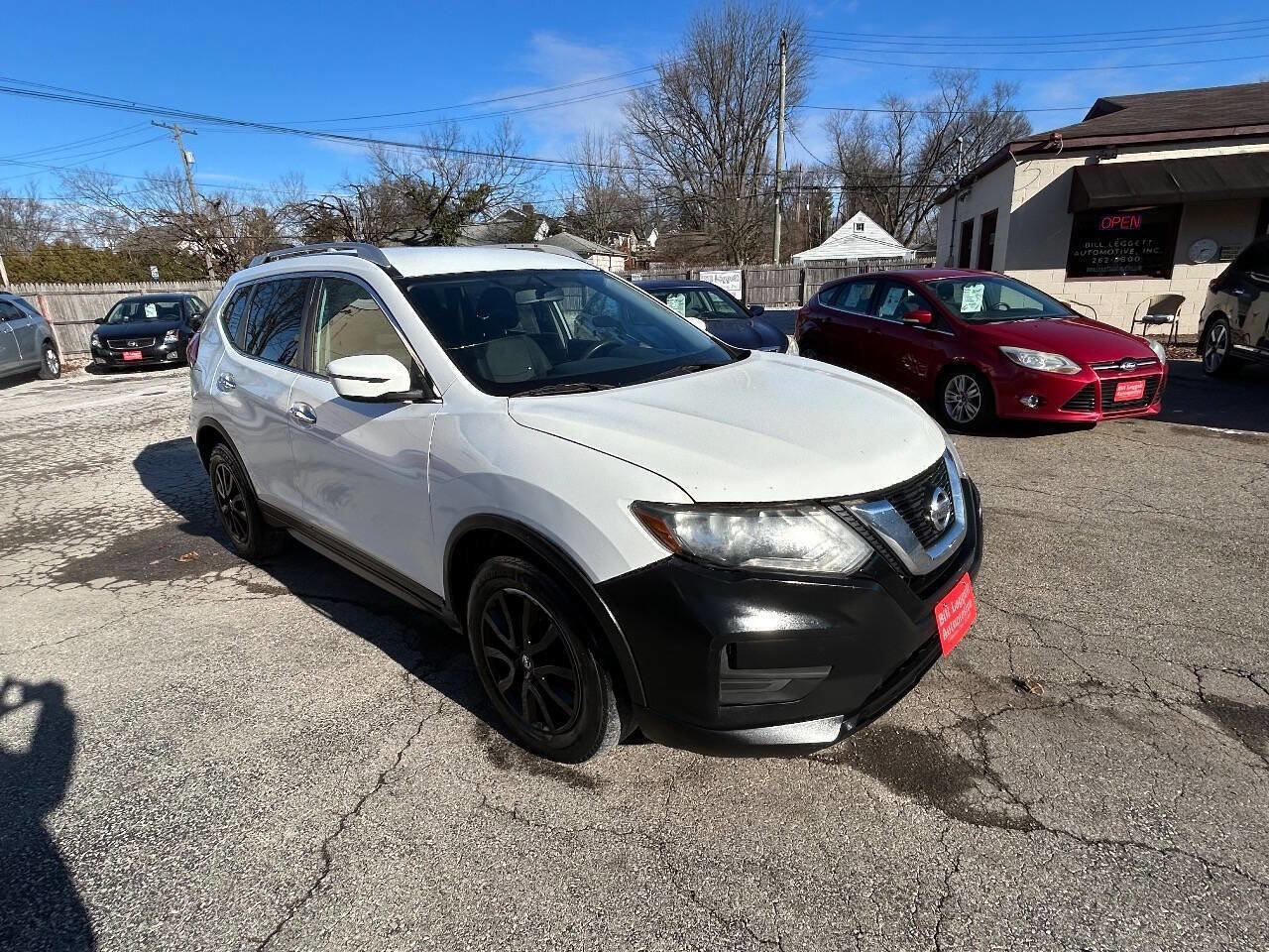 Used 2017 Nissan Rogue SV image 14