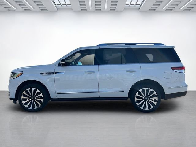 Used 2022 Lincoln Navigator Reserve image 6