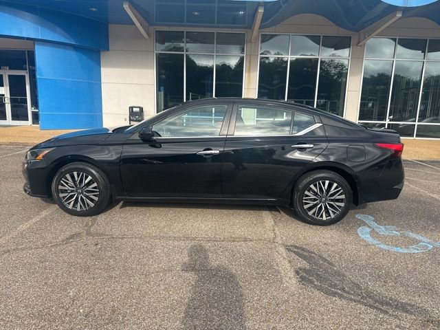 Used 2023 Nissan Altima 2.5 SV image 6