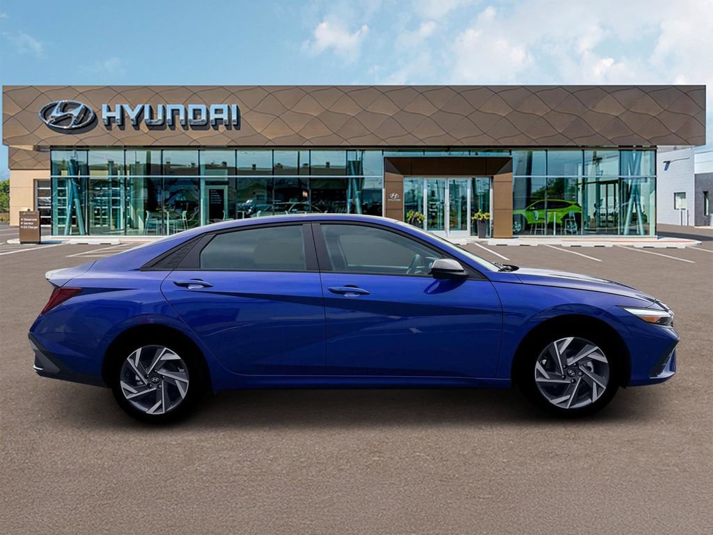 New 2025 Hyundai Elantra SEL FWD image 9