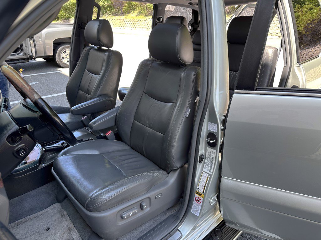 Used 2004 Lexus GX 470 w/ Preferred Accessory Pkg AWD/4WD image 17