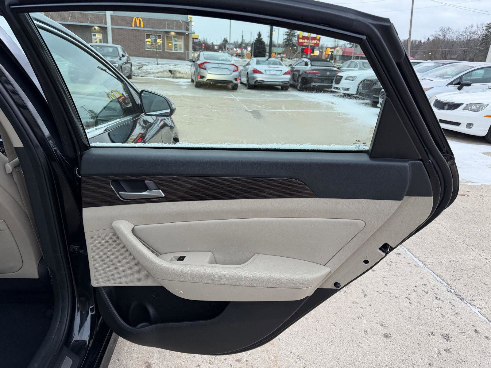 Used 2018 Hyundai Sonata Limited w/ Cargo Package image 22