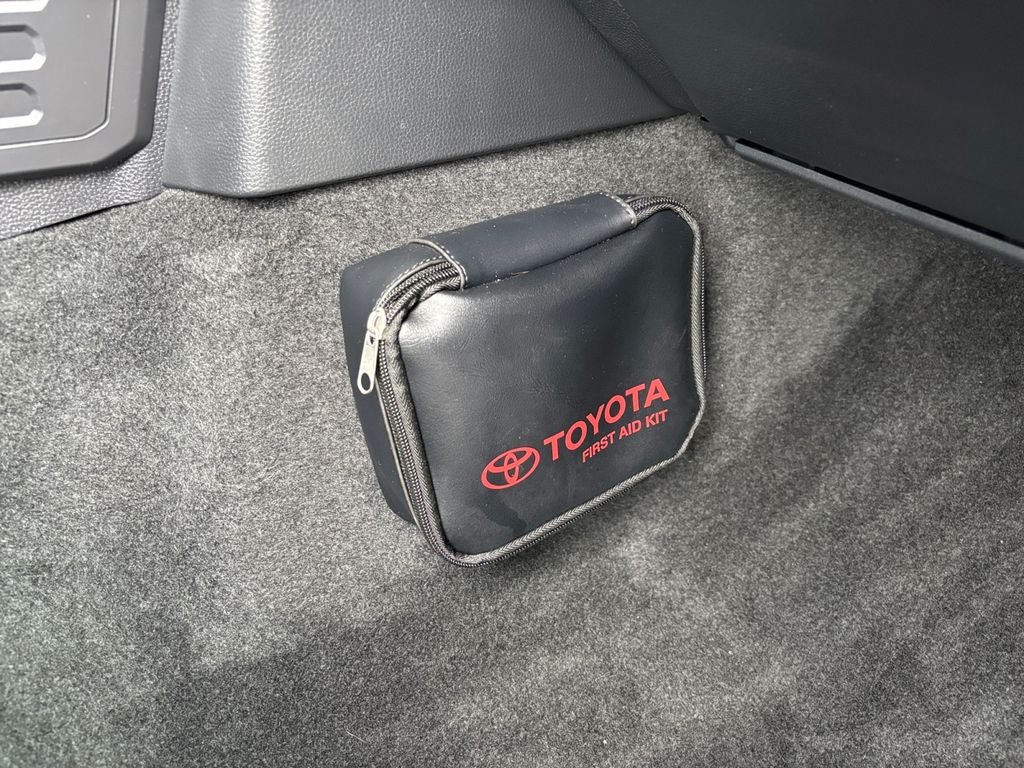 Used 2024 Toyota Tacoma TRD Sport AWD/4WD image 31