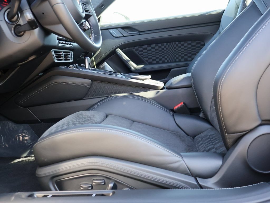 Certified 2026 Porsche 911 GTS RWD image 39