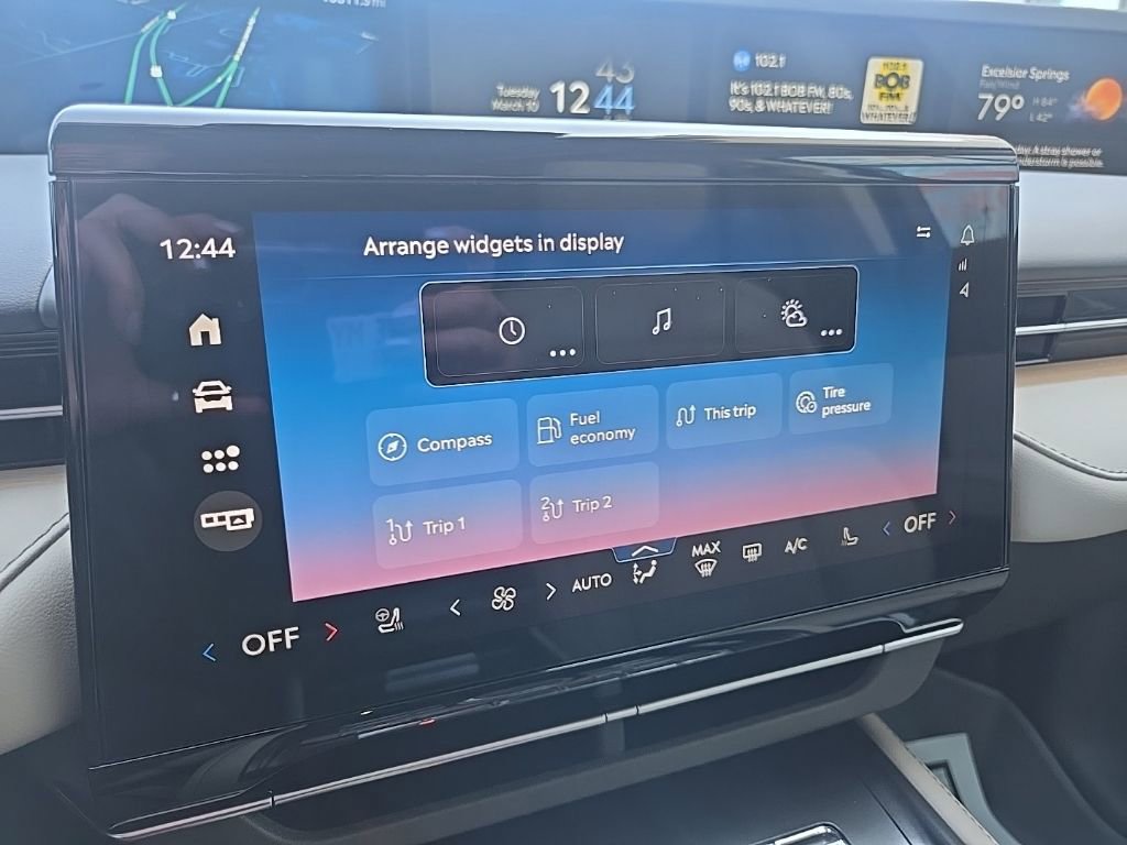 Used 2025 Lincoln Nautilus Reserve image 60