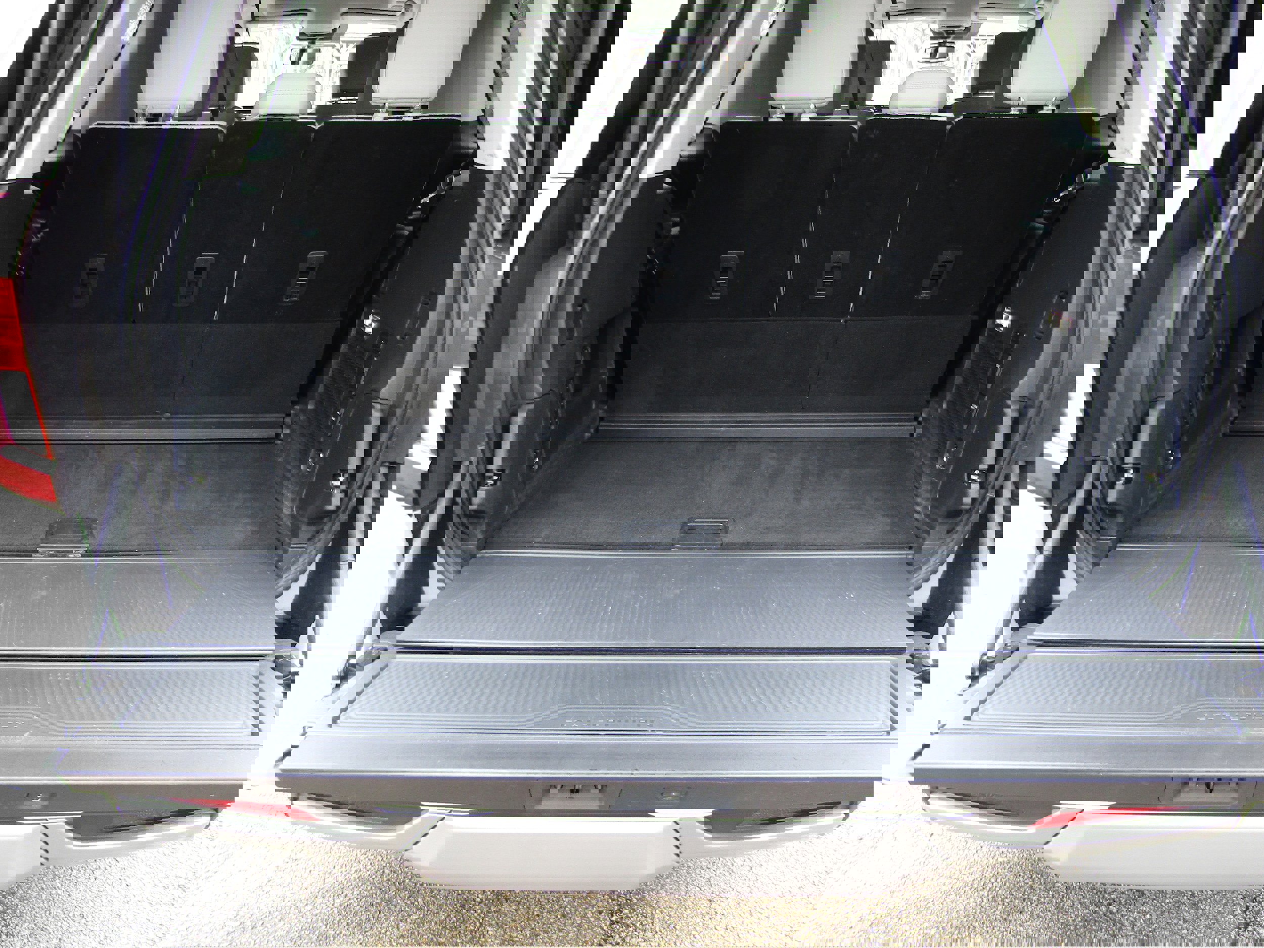 Used 2025 Ford Expedition Platinum w/ Platinum Ultimate Package image 15