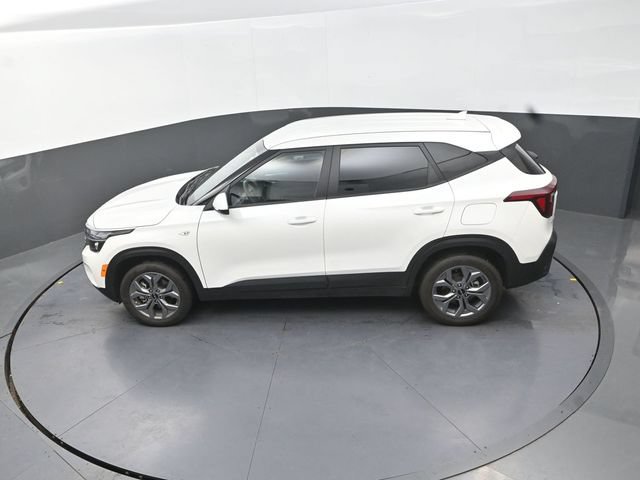 Used 2024 Kia Seltos LX AWD/4WD image 14