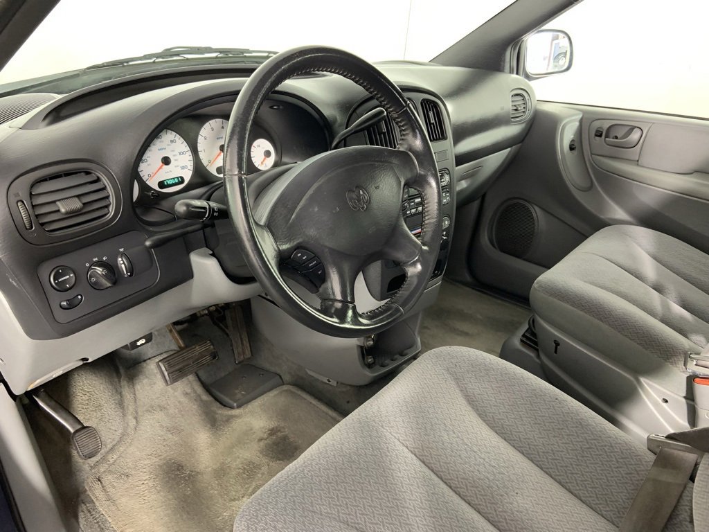 Used 2004 Dodge Grand Caravan SXT image 21