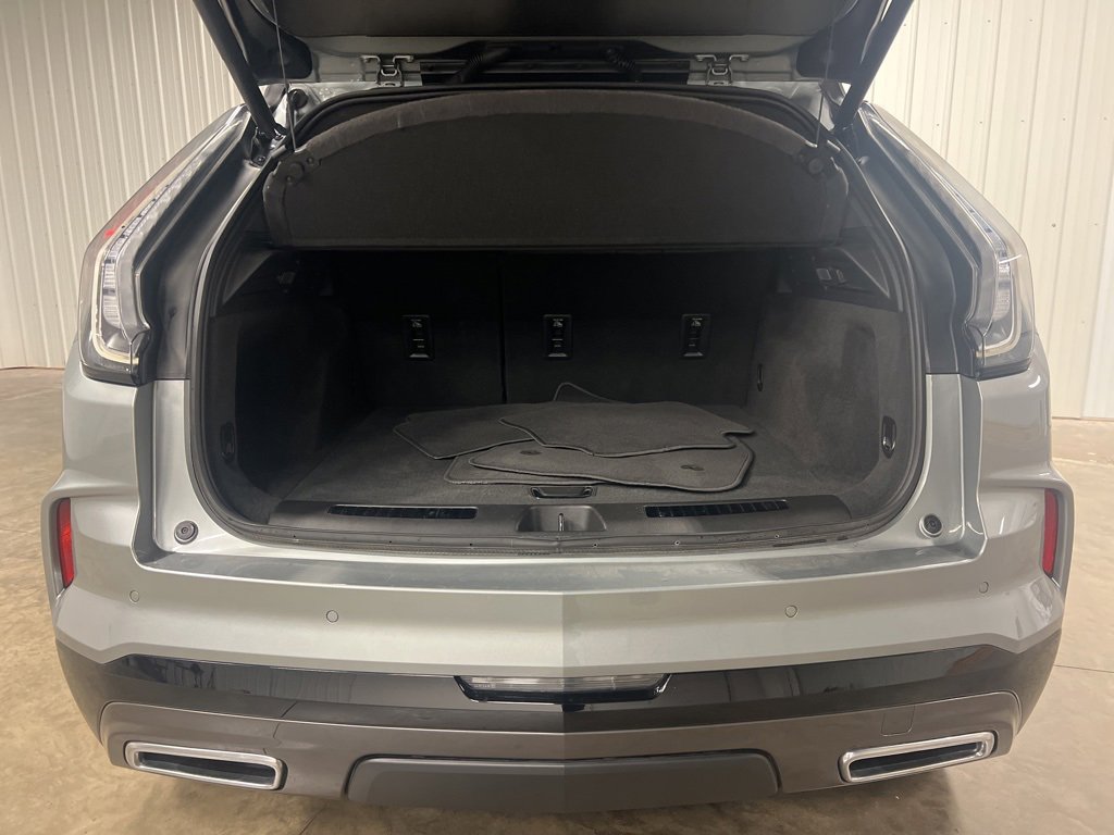 Used 2024 Cadillac XT4 Sport image 6