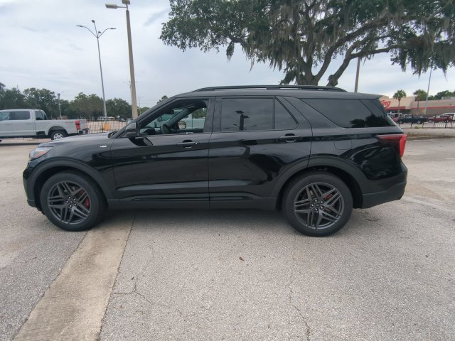 New 2026 Ford Explorer ST-Line w/ ST-Line Street Pack RWD image 8