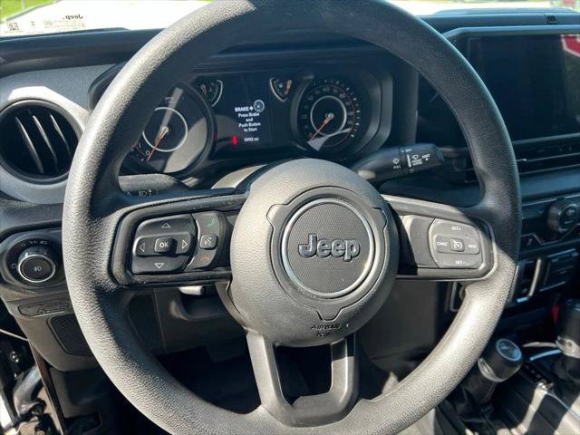 Certified 2025 Jeep Wrangler Sport AWD/4WD image 32