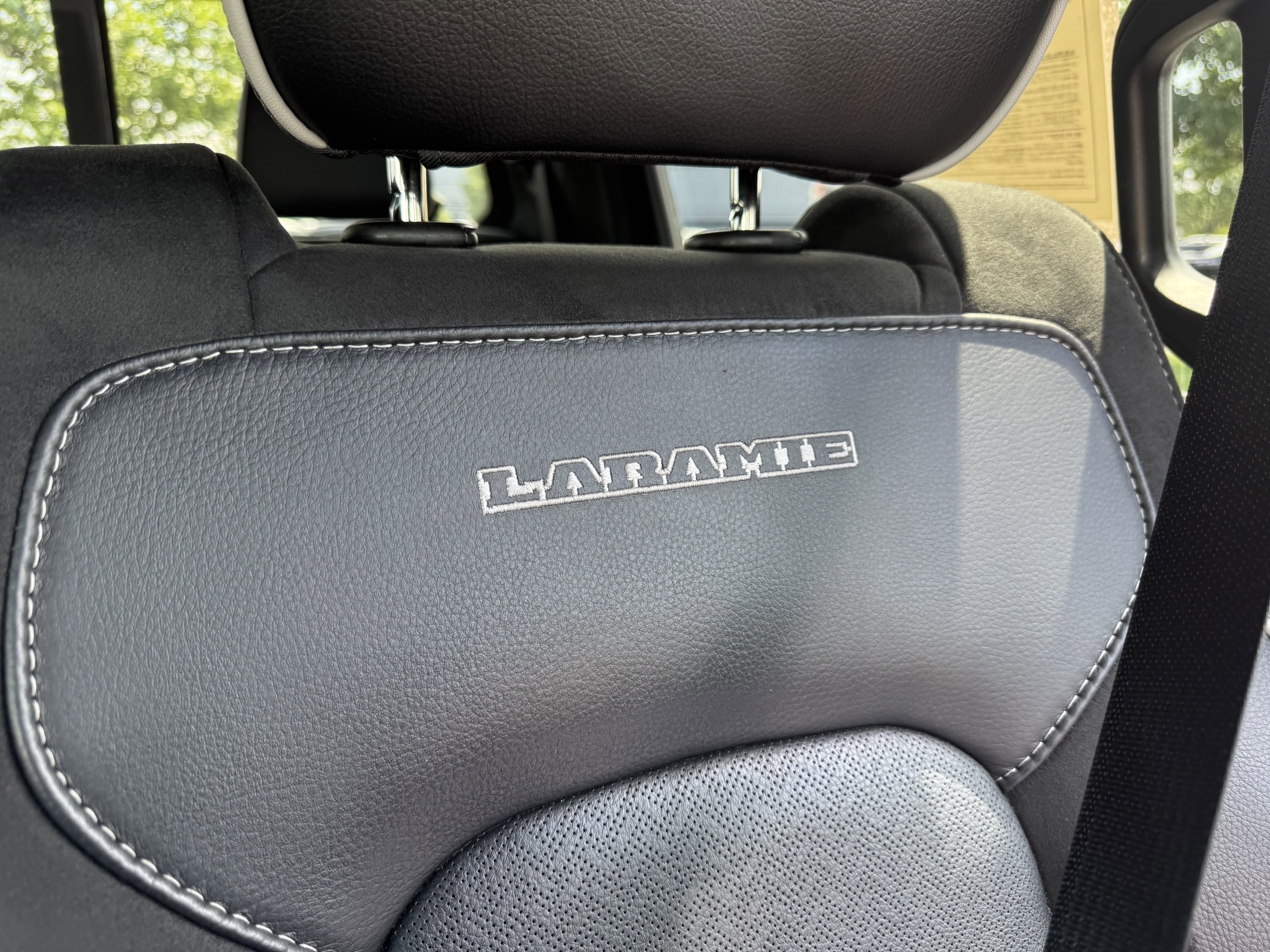 Used 2025 RAM 1500 Laramie image 30