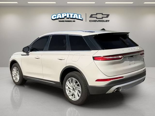 Used 2022 Lincoln Corsair FWD image 3