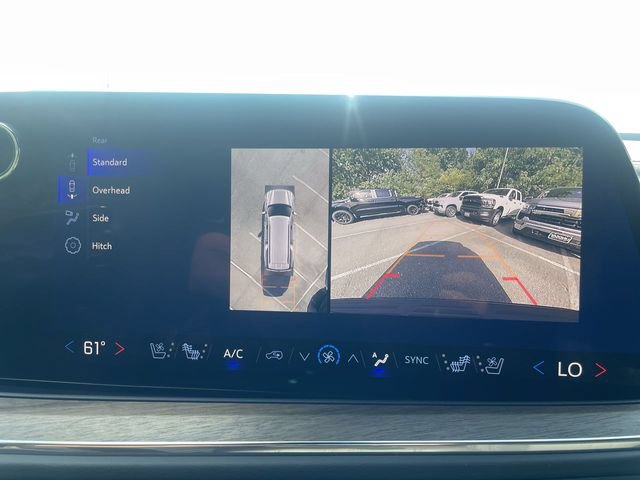 New 2026 Chevrolet Suburban High Country w/ Sun And Tow Package AWD/4WD image 17