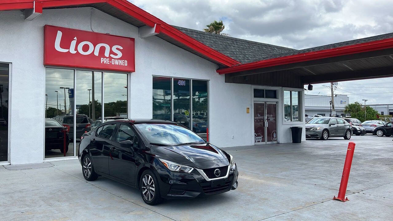 Used 2021 Nissan Versa SV FWD image 1