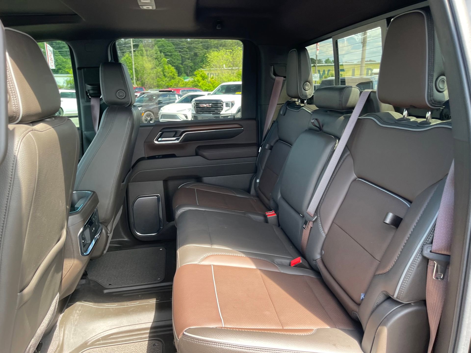 Used 2024 GMC Sierra 2500 Denali w/ Denali Reserve Package image 22