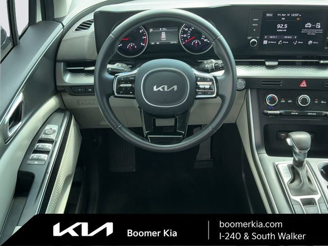 Used 2024 Kia Carnival LX image 15