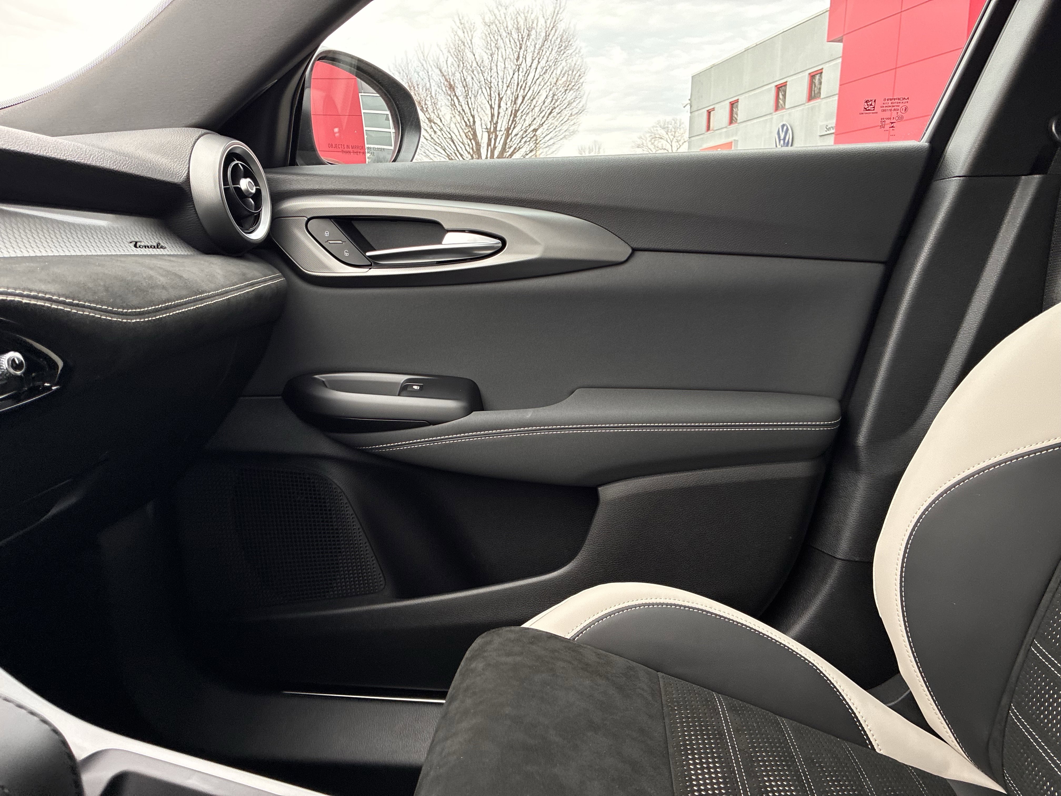 New 2026 Alfa Romeo Tonale AWD/4WD image 22
