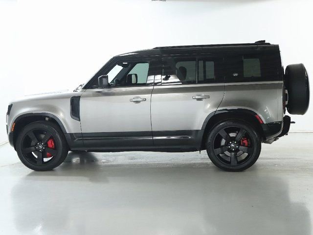 Certified 2024 Land Rover Defender 110 X-Dynamic SE image 4