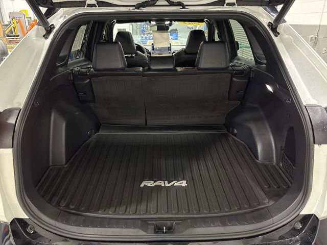 Used 2022 Toyota RAV4 XSE image 21