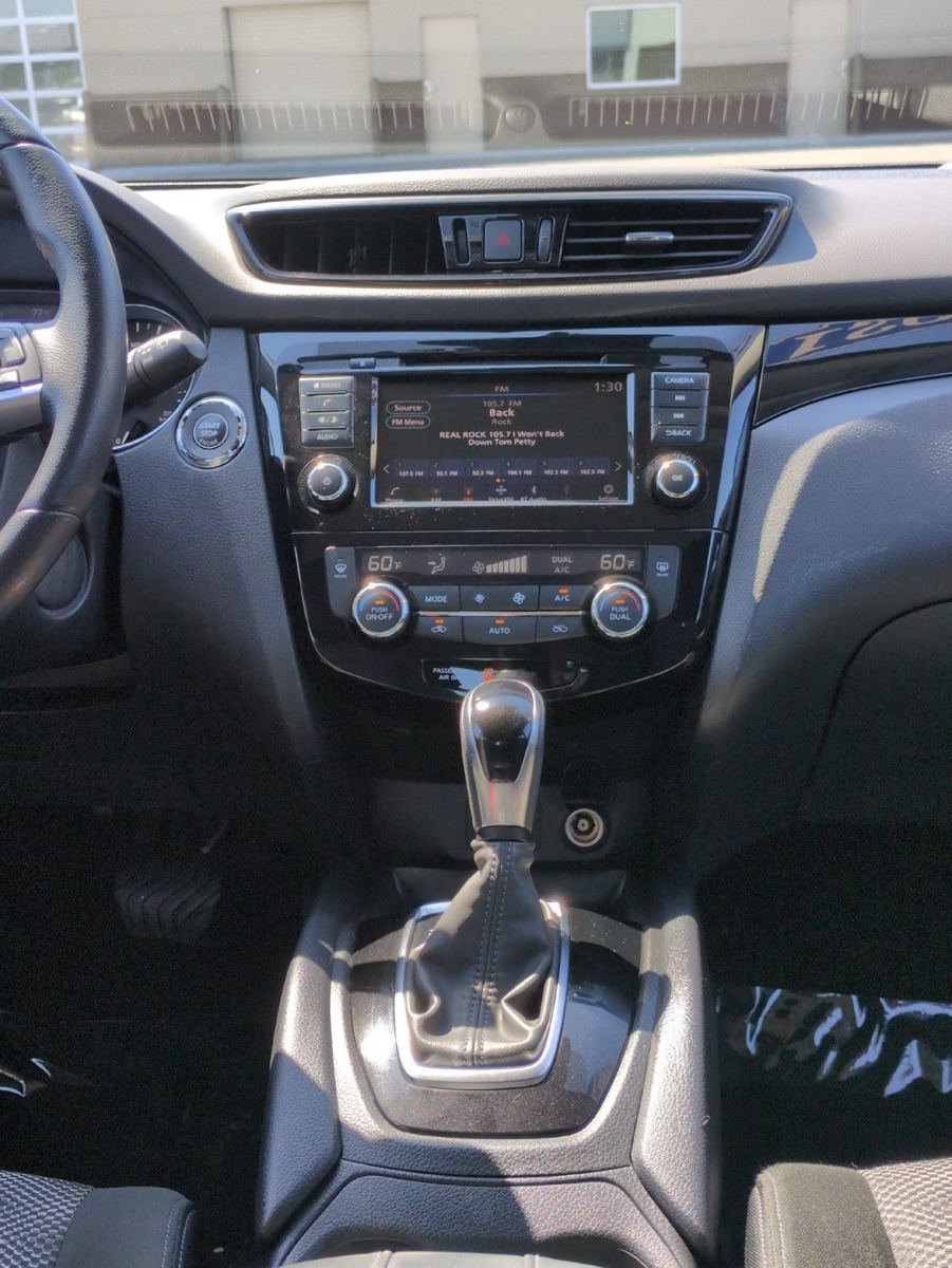 Used 2021 Nissan Rogue Sport SV AWD/4WD image 21