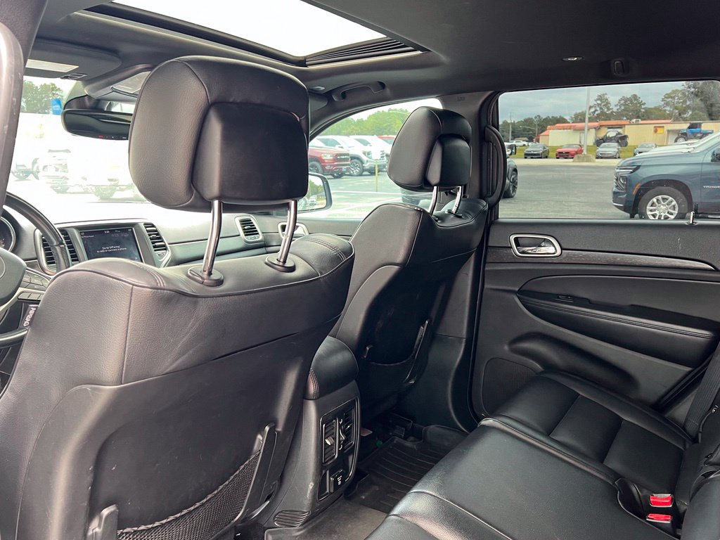 Used 2018 Jeep Grand Cherokee Altitude AWD/4WD image 9