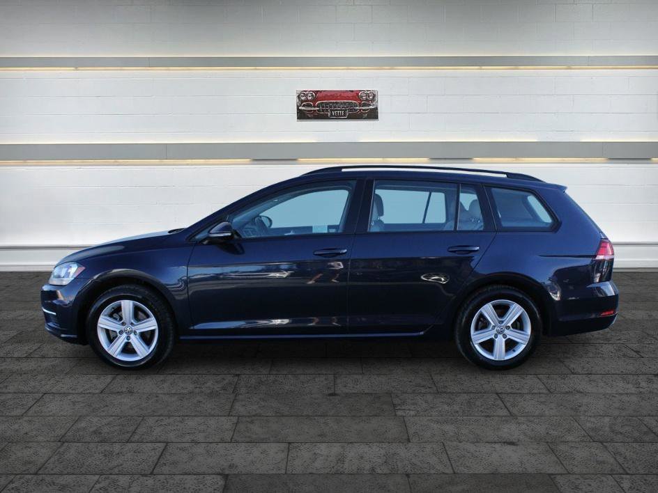 Used 2018 Volkswagen Golf SE image 6