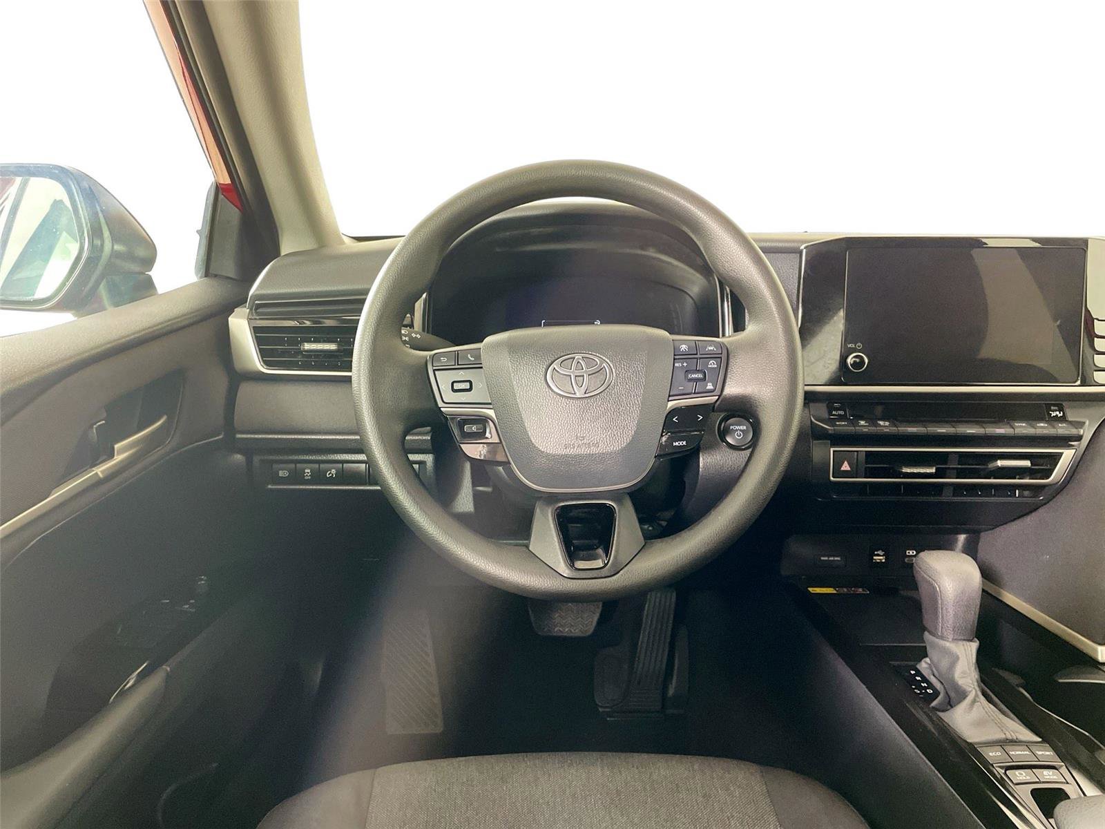 Used 2025 Toyota Camry LE image 22