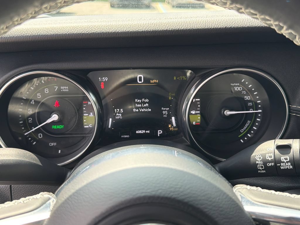 Used 2022 Jeep Wrangler Unlimited Sahara w/ Safety Group AWD/4WD image 24