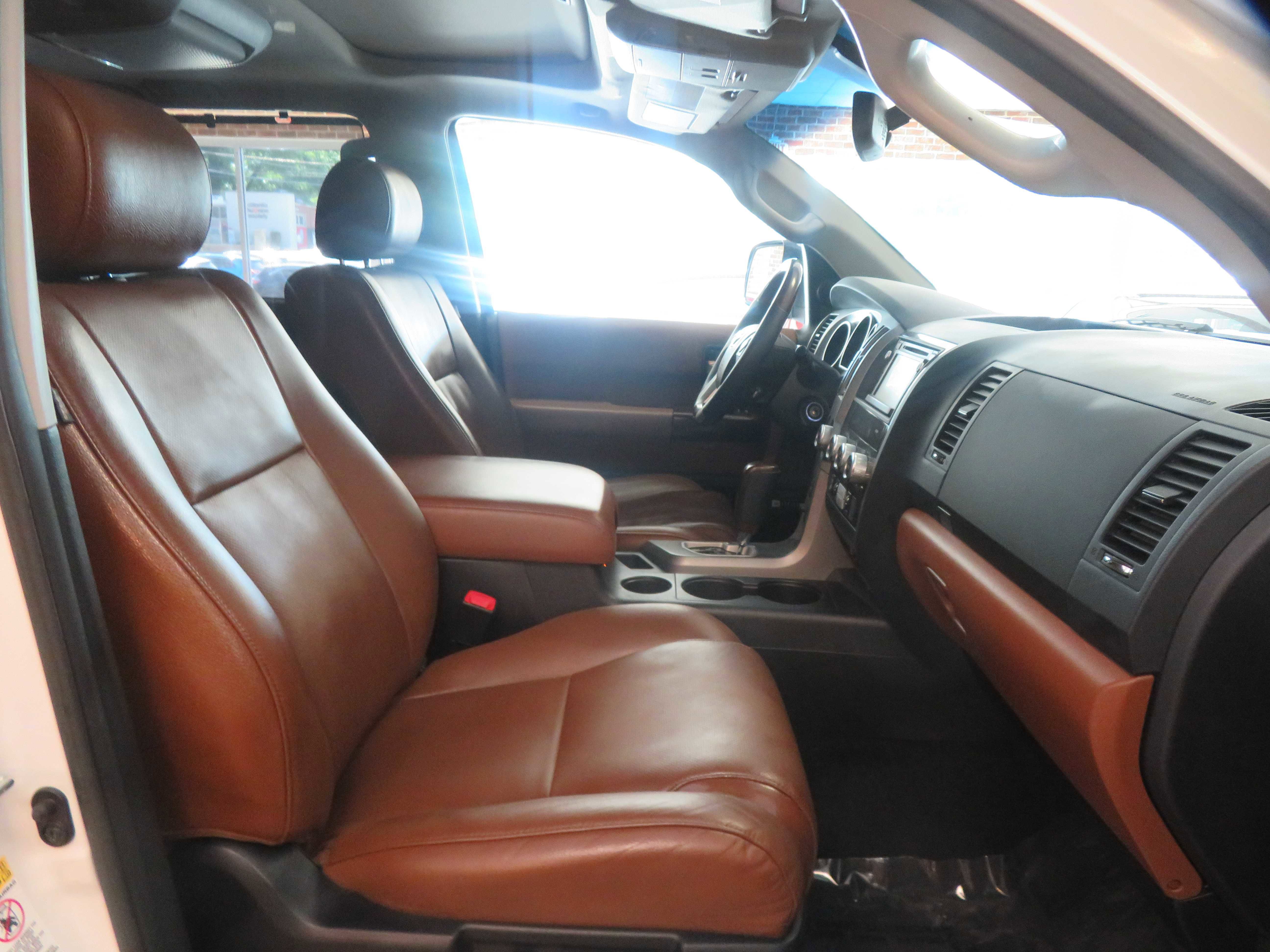 Used 2016 Toyota Sequoia Platinum AWD/4WD image 34