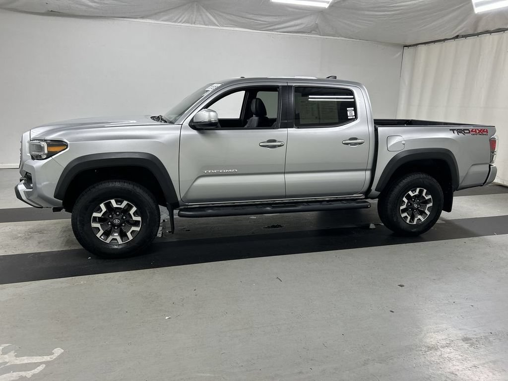 Used 2023 Toyota Tacoma TRD Off-Road w/ TRD Premium Off Road Package AWD/4WD image 6
