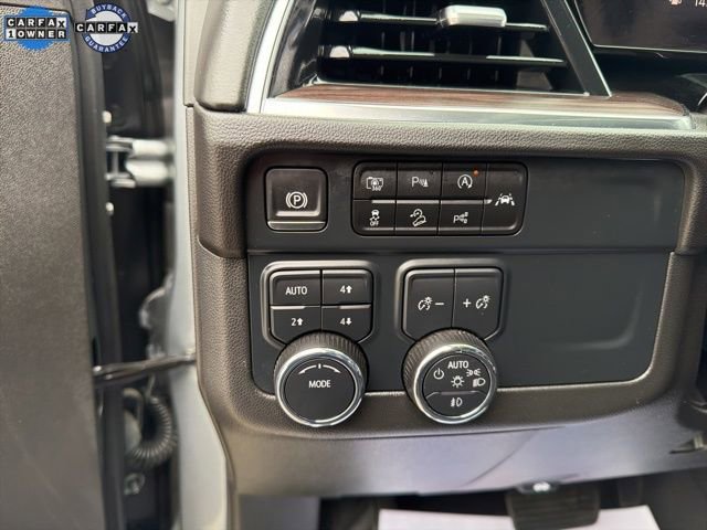 Used 2025 Chevrolet Suburban Z71 image 29