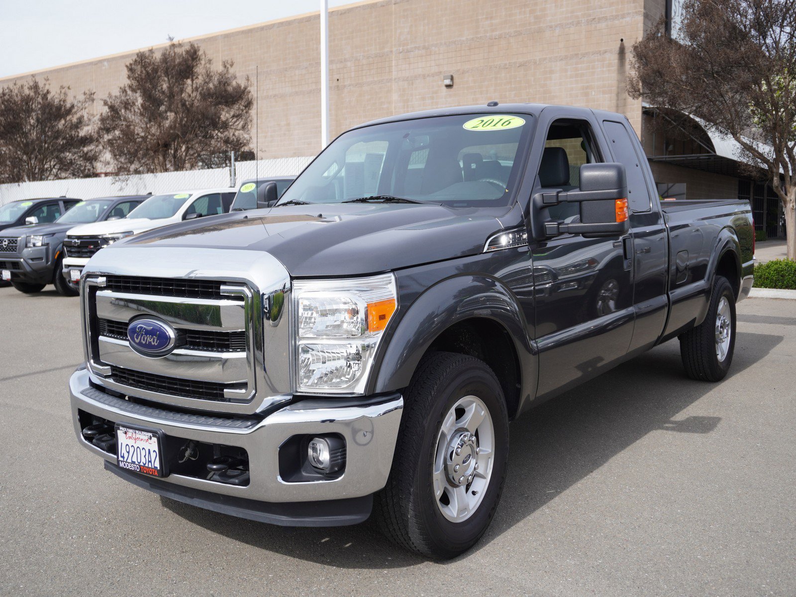 Used 2016 Ford F250 XLT w/ XLT Value Package image 5
