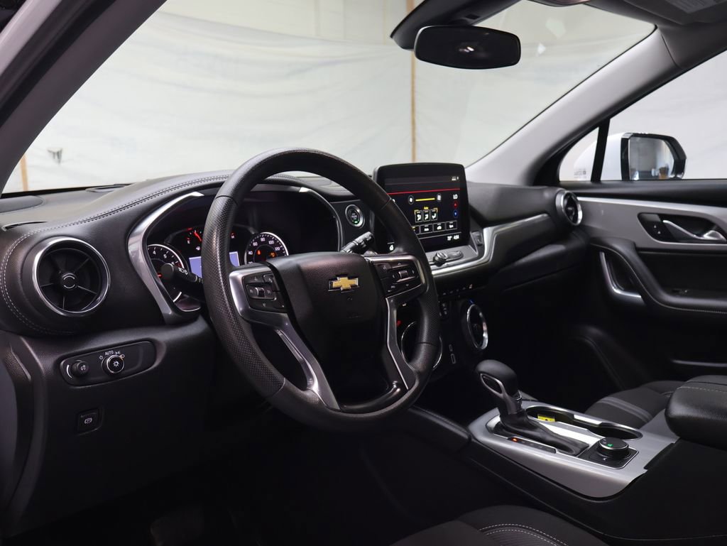 Used 2023 Chevrolet Blazer LT image 17