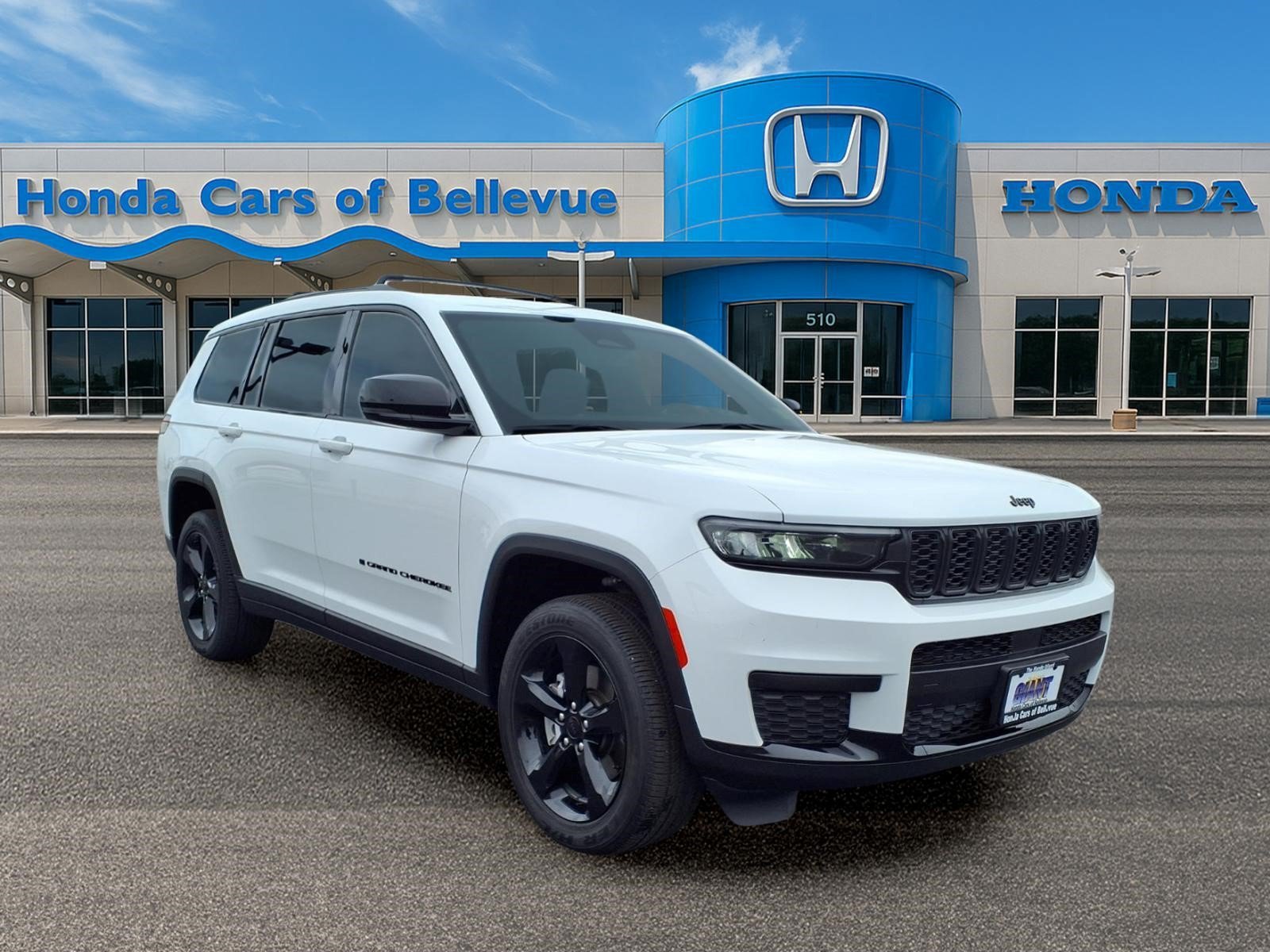 Used 2024 Jeep Grand Cherokee L Laredo AWD/4WD image 10