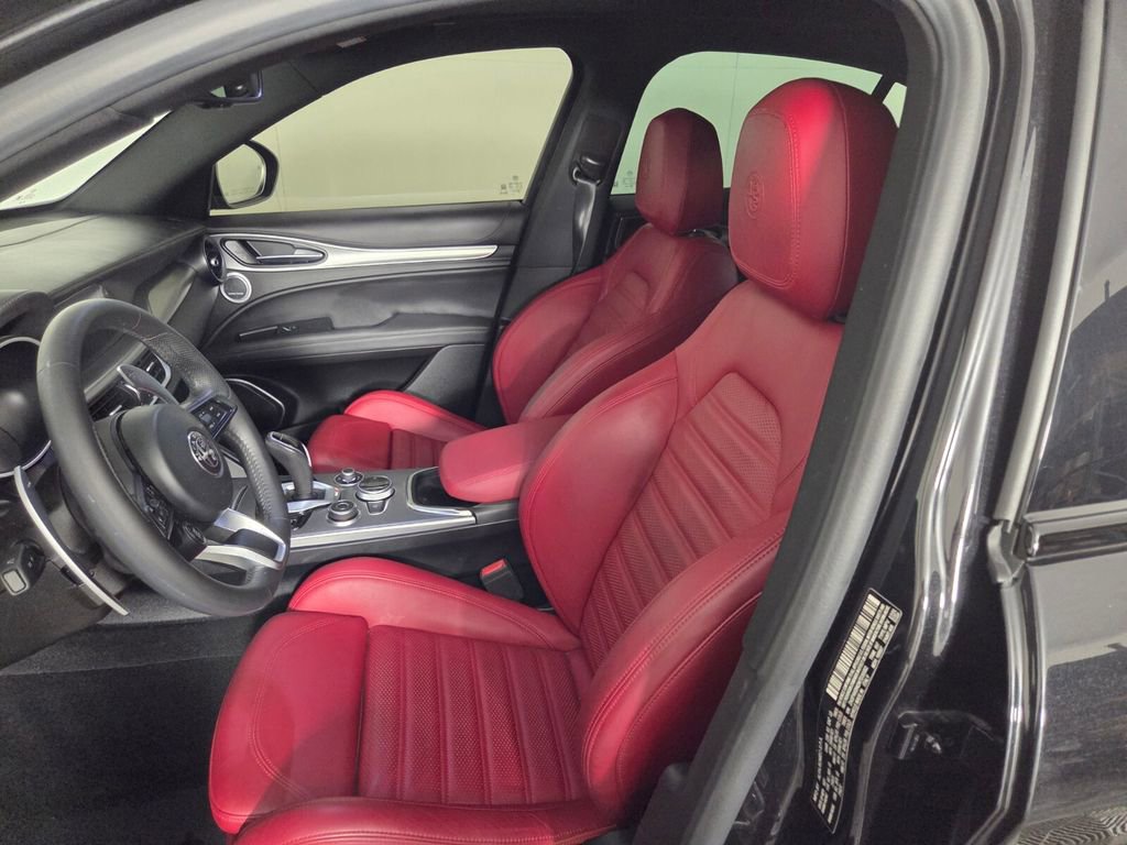 Used 2022 Alfa Romeo Stelvio Veloce AWD/4WD image 10