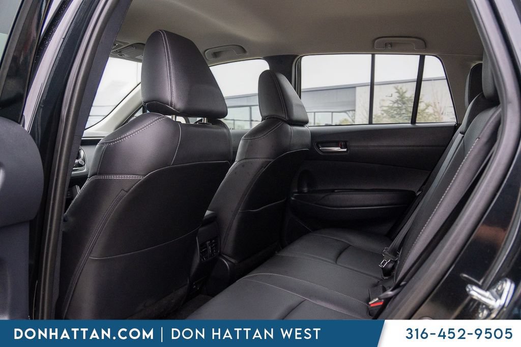 Used 2025 Toyota Corolla Cross XLE AWD/4WD image 17