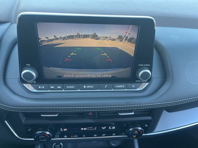 Used 2023 Nissan Rogue SV w/ SV Premium B Package image 13