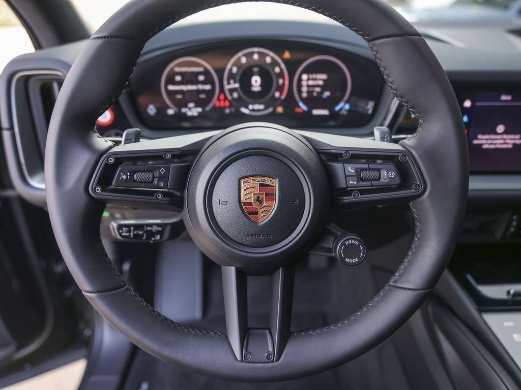 Certified 2026 Porsche Cayenne AWD/4WD image 17