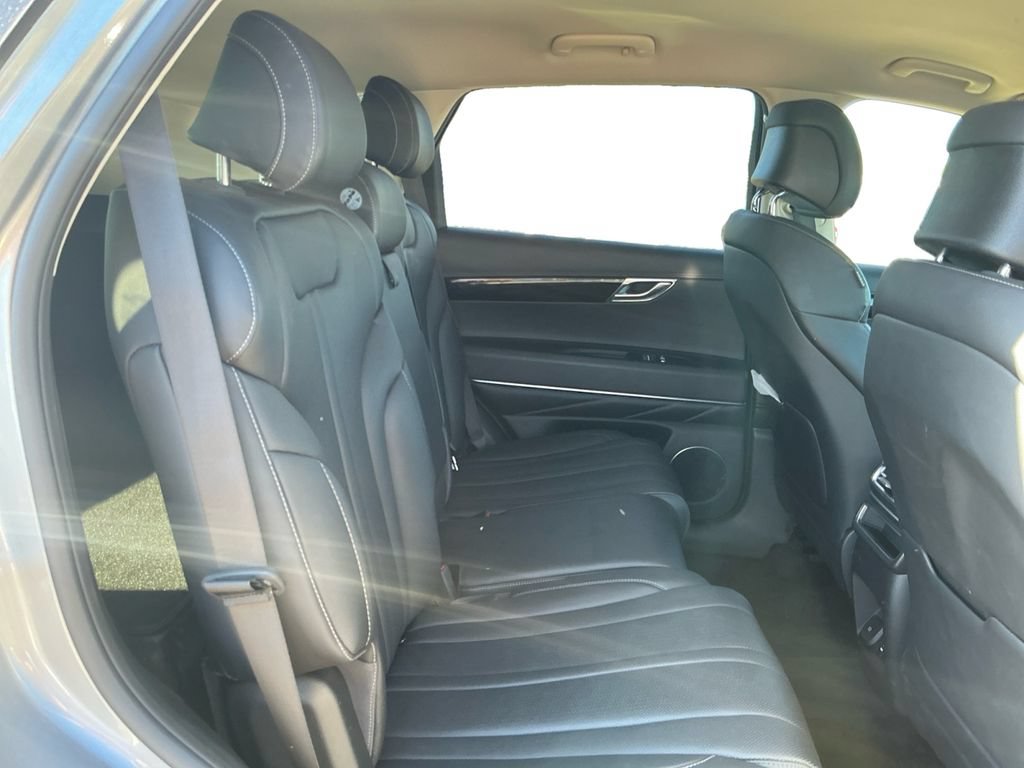 Used 2025 Genesis GV80 2.5T Standard AWD/4WD image 19