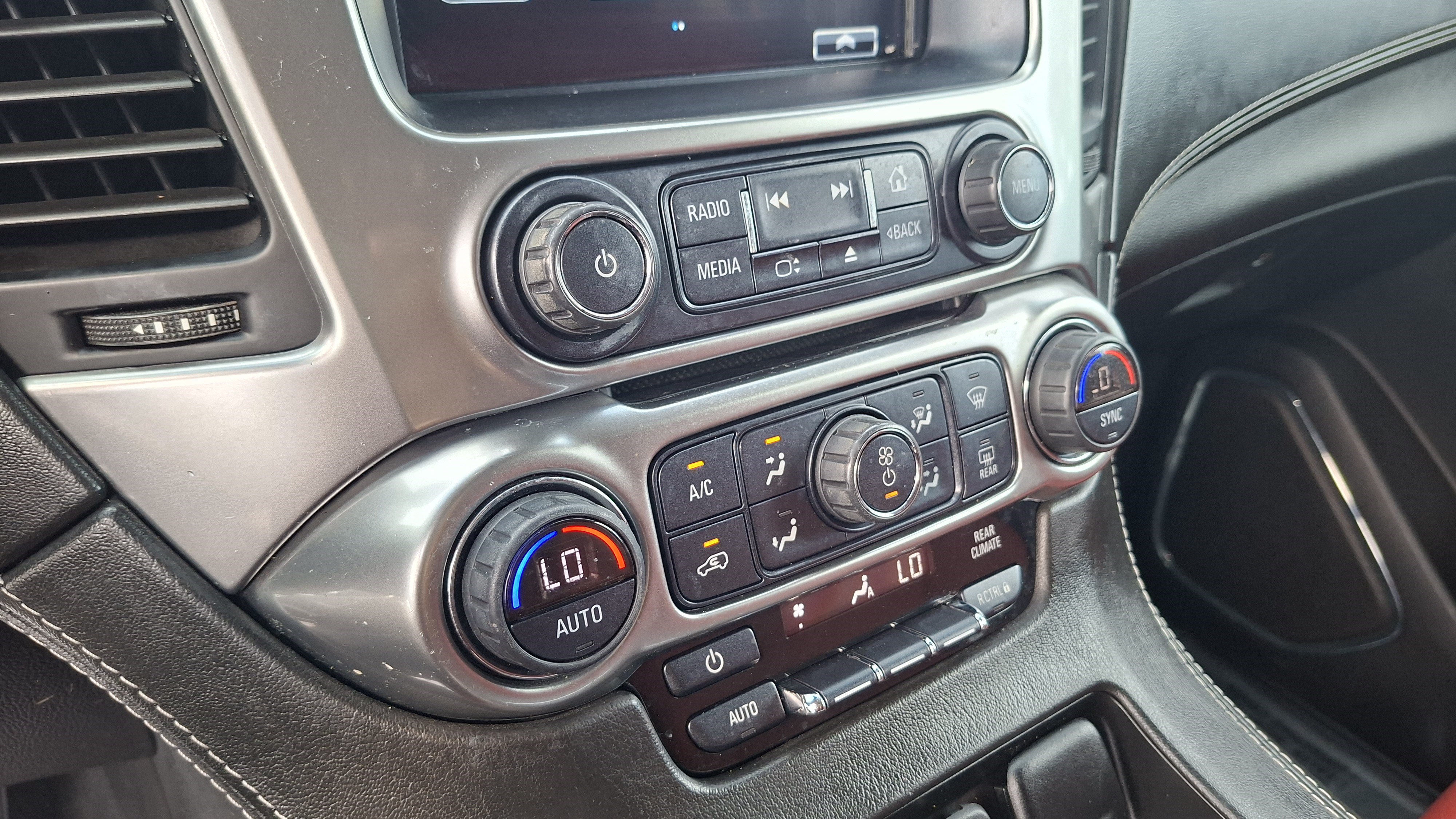 Used 2019 Chevrolet Tahoe LS RWD image 15