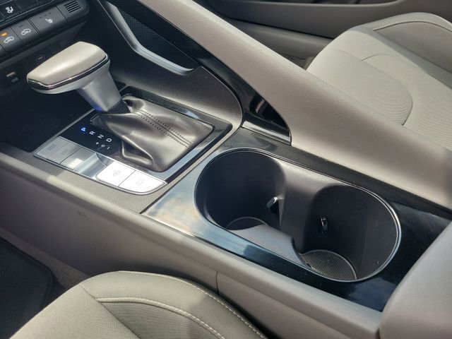 Certified 2025 Hyundai Elantra SEL image 15