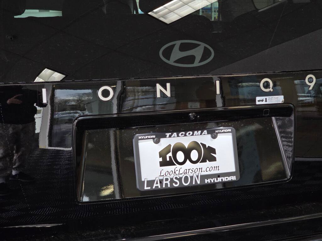 New 2026 Hyundai Ioniq 9 SEL image 16