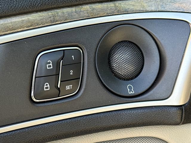 Used 2018 Lincoln MKZ Reserve w/ Climate Package FWD image 21
