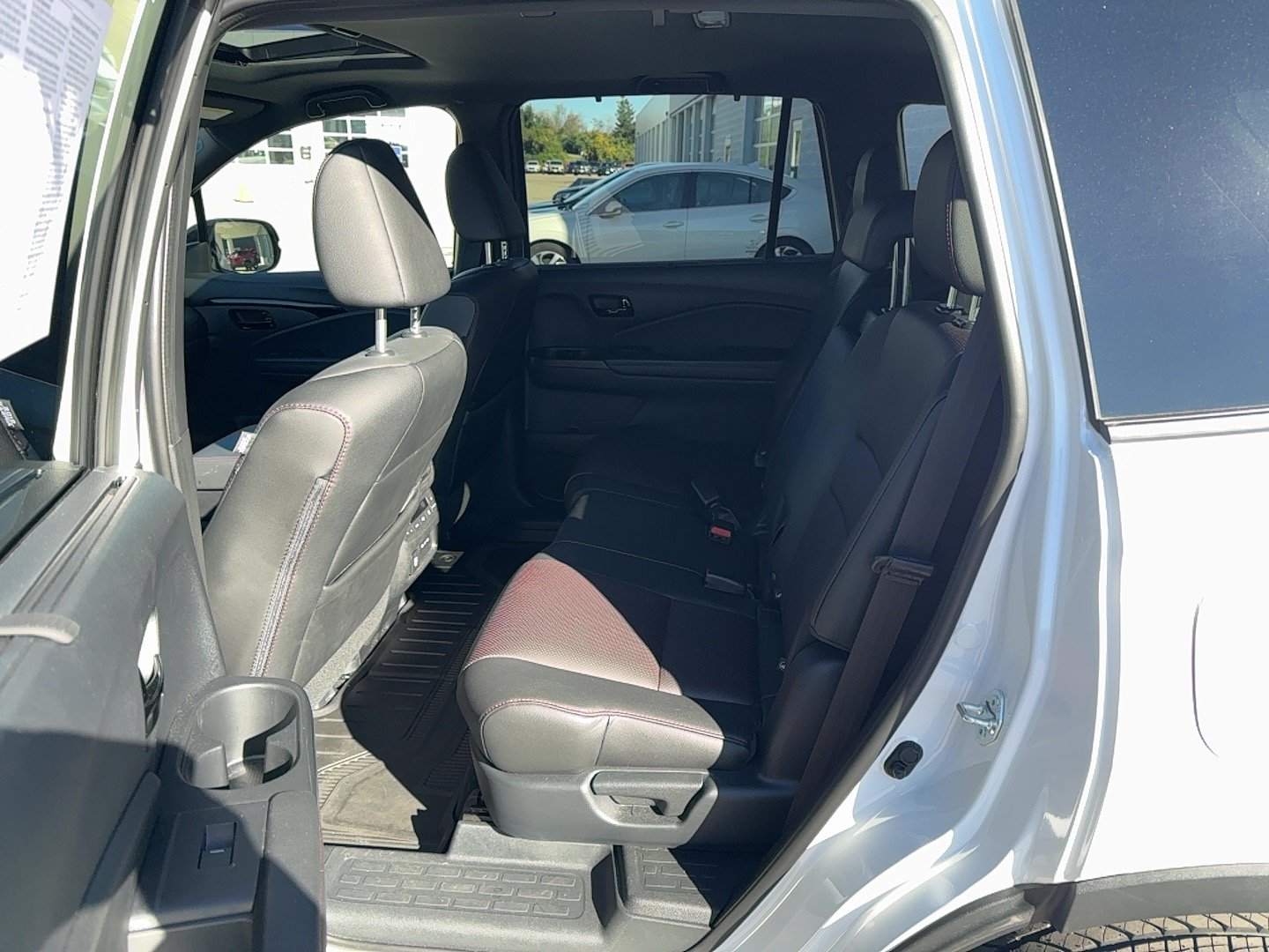 Used 2025 Honda Passport Black Edition image 18