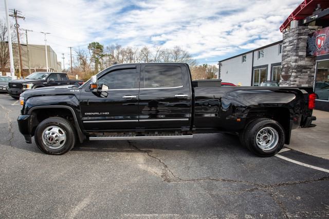 Used 2017 GMC Sierra 3500 Denali w/ Duramax Plus Package image 7