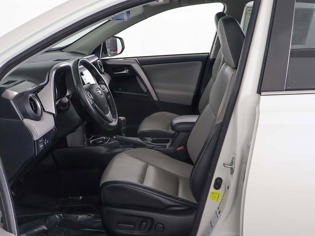 Used 2018 Toyota RAV4 Limited image 26