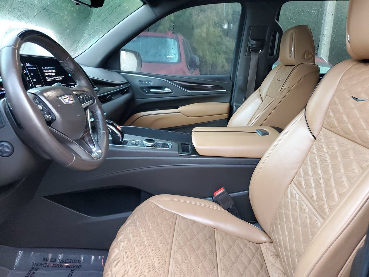 Used 2023 Cadillac Escalade ESV Premium Luxury AWD/4WD image 19