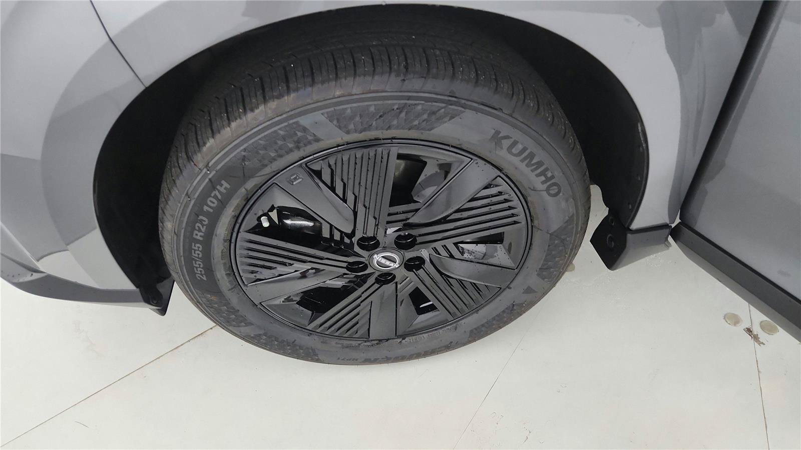 Certified 2025 Nissan Murano SV AWD/4WD image 31